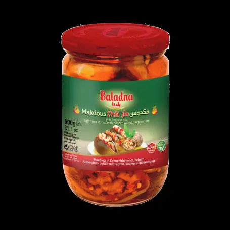 مكدوس باذنجان حار   بلدنا  600غرام - Yahalla  ياهلا  Baladna Dieses Produkt kann Spuren von Olivenöl, Nüssen oder Pfeffer enthalten. Personen mit Allergien gegen diese Zutaten sollten vorsichtig sein. Kühl und trocken lagern und vor dem angegebenen Datum verbrauchen.